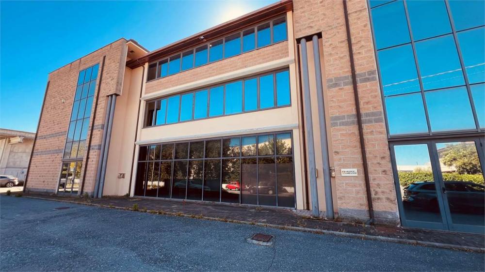 ufficio in vendita a Capannori in zona Guamo