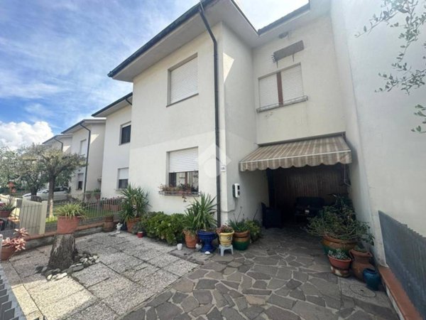 casa indipendente in vendita a Capannori