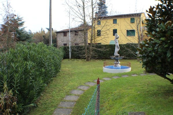 pentavano in vendita a Capannori