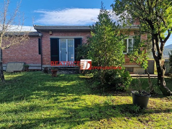 casa indipendente in vendita a Capannori in zona Guamo
