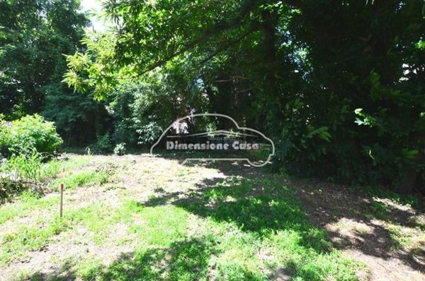 intera palazzina in vendita a Capannori in zona Marlia