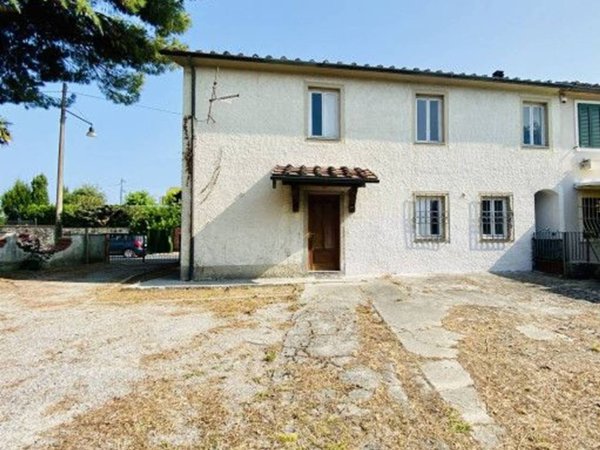 casa indipendente in vendita a Capannori