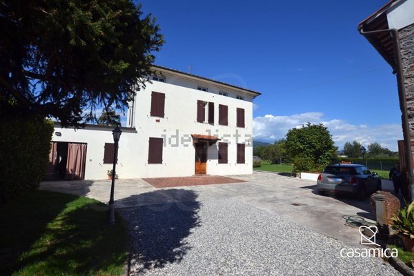 casa indipendente in vendita a Capannori in zona Lammari