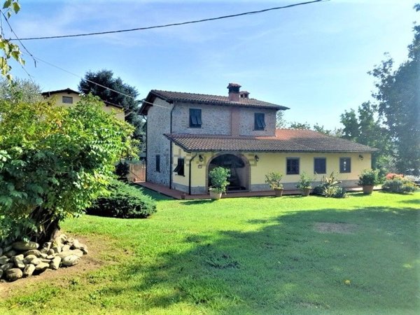 casa indipendente in vendita a Capannori in zona San Gennaro
