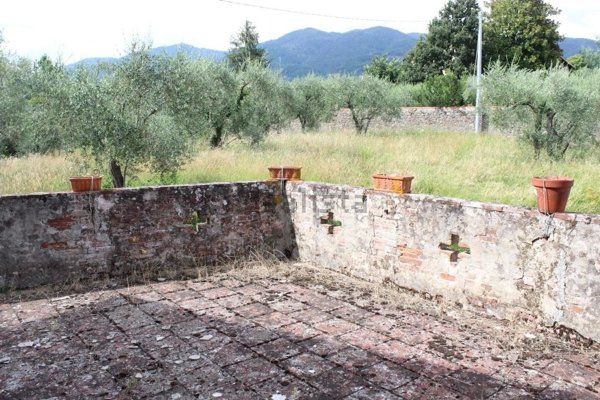 casa indipendente in vendita a Capannori