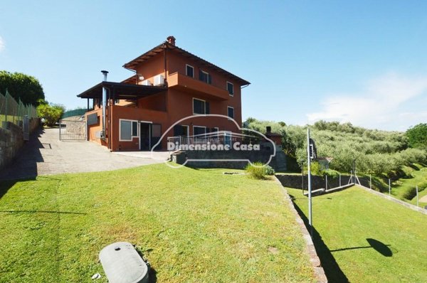 casa indipendente in vendita a Capannori