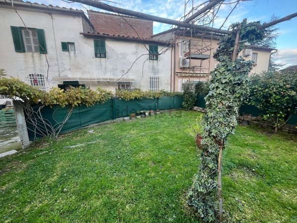 casa indipendente in vendita a Capannori