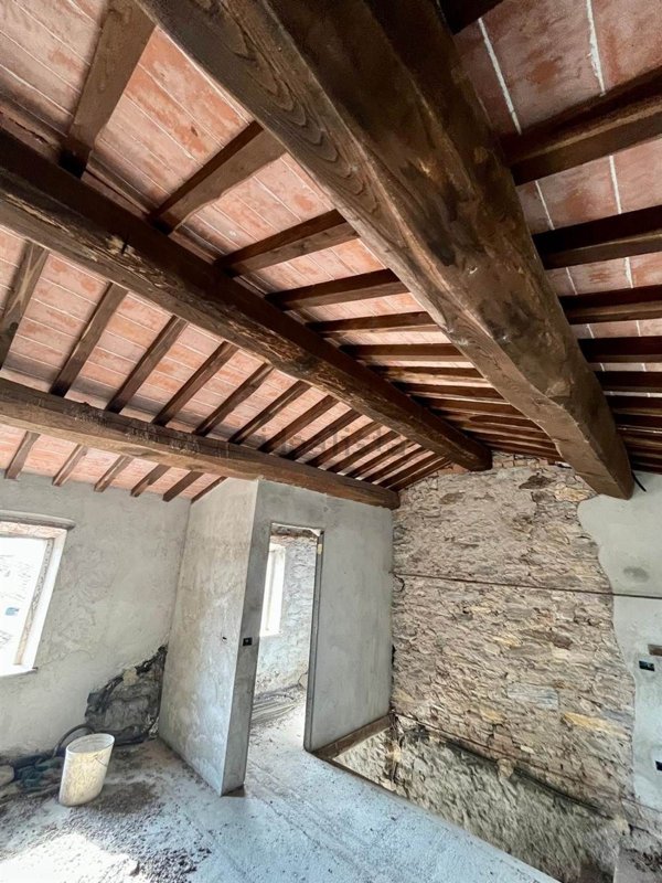 casa indipendente in vendita a Capannori