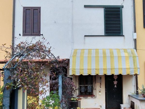 casa indipendente in vendita a Capannori in zona Santa Margherita