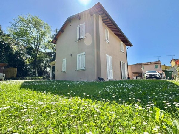 casa indipendente in vendita a Capannori in zona Vorno