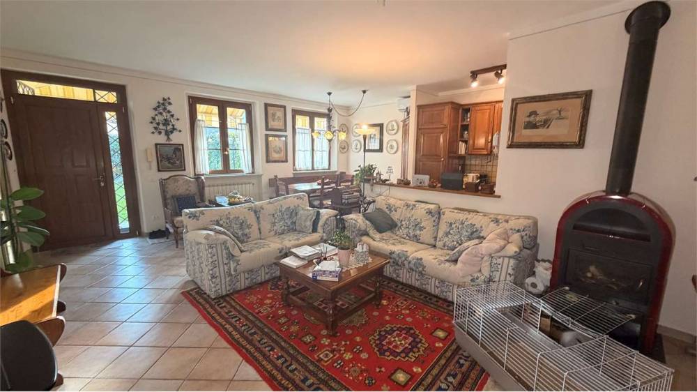 casa indipendente in vendita a Capannori in zona Lammari