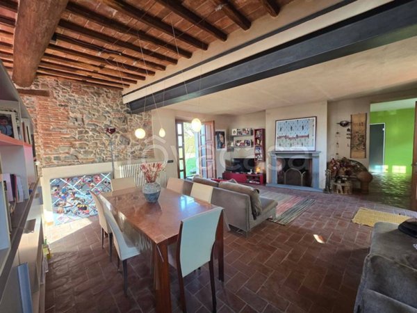 casa indipendente in vendita a Capannori in zona Marlia