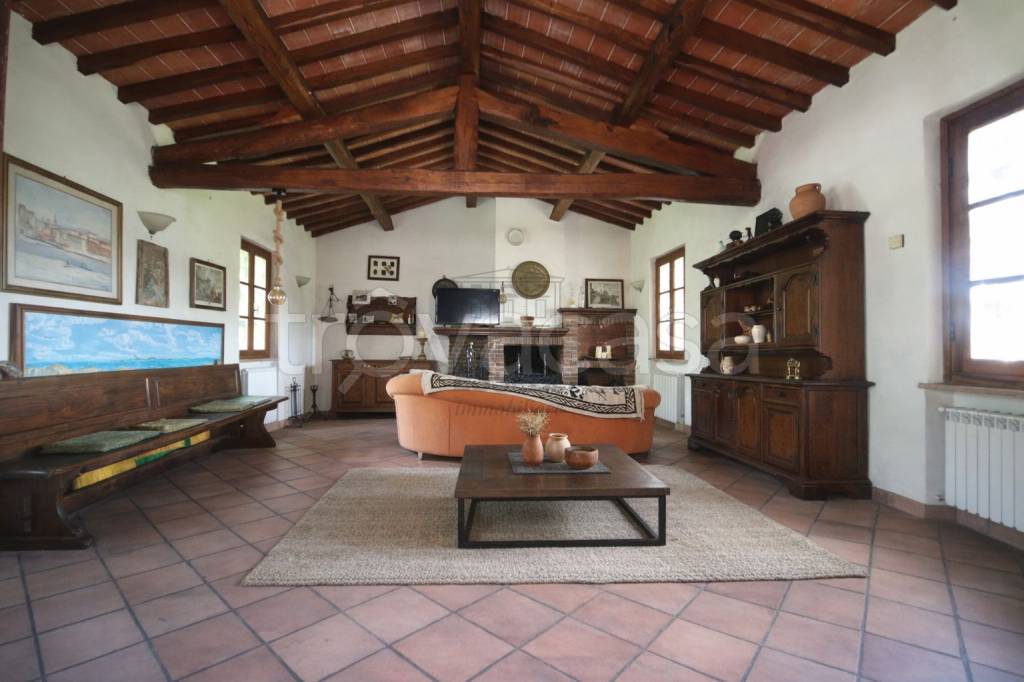 casa indipendente in vendita a Capannori in zona Vorno