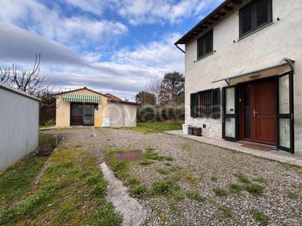 casa indipendente in vendita a Capannori