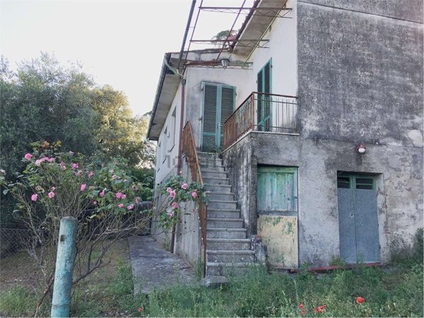 casa indipendente in vendita a Capannori in zona San Gennaro