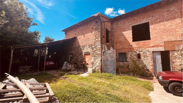 casa semindipendente in vendita a Capannori