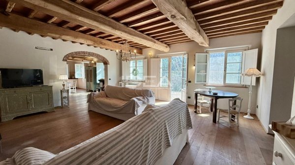 casale in vendita a Capannori in zona Castelvecchio di Compito
