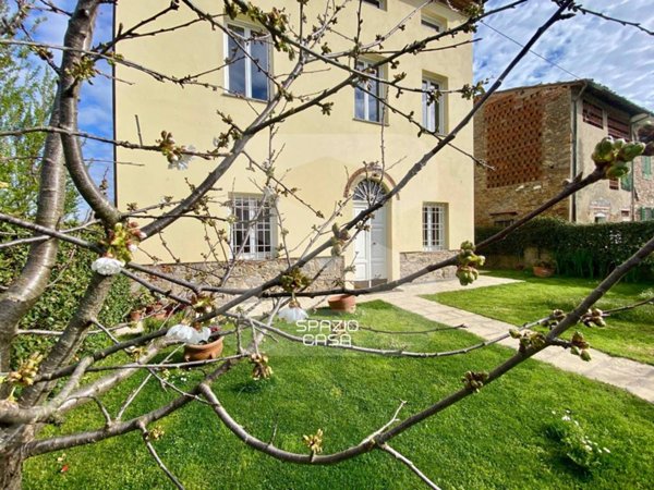 casa indipendente in vendita a Capannori in zona Santa Margherita