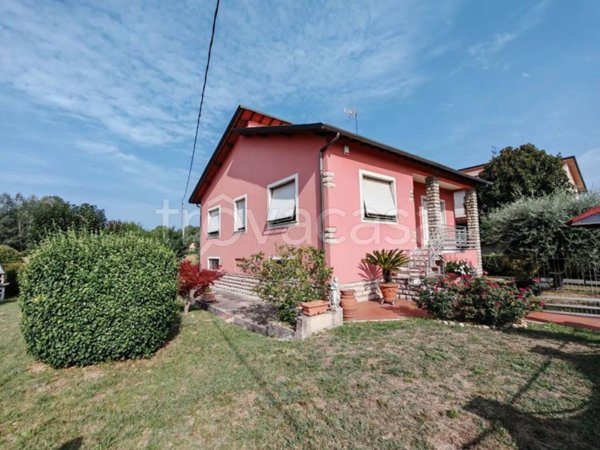 casa indipendente in vendita a Capannori in zona Lunata