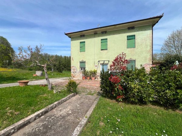 casa indipendente in vendita a Capannori