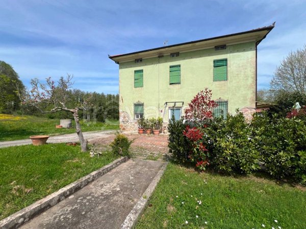 casa indipendente in vendita a Capannori