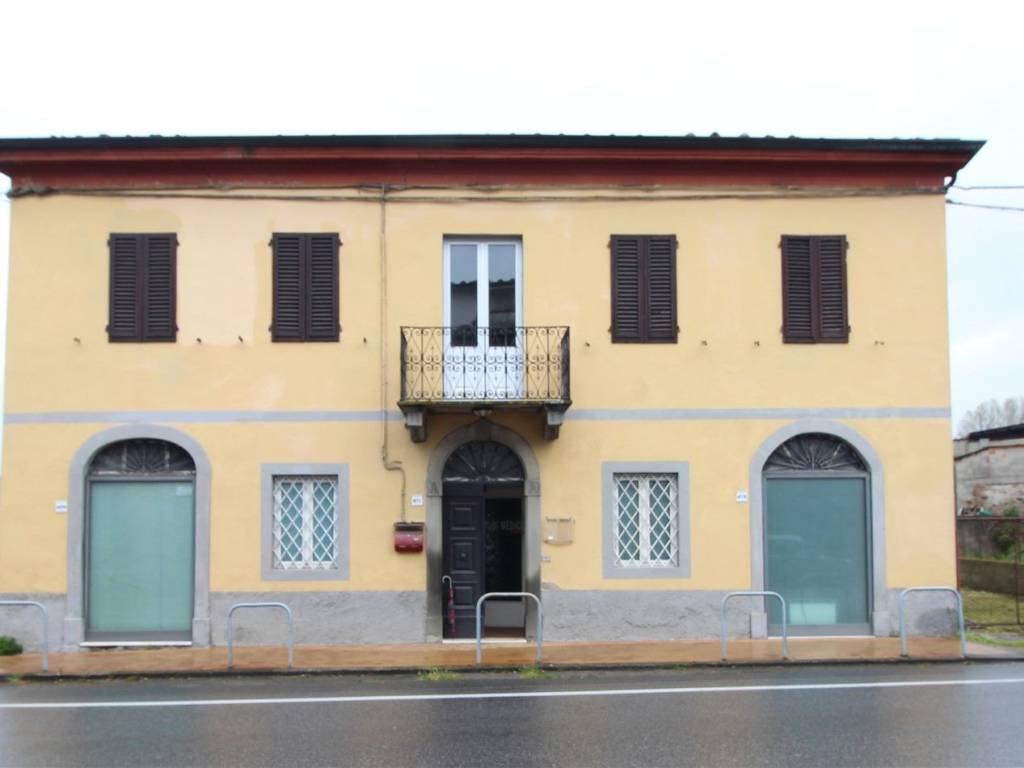 casa indipendente in vendita a Capannori in zona Borgonuovo