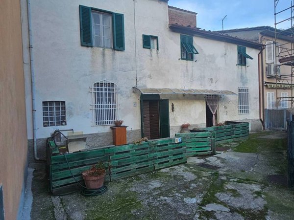 casa indipendente in vendita a Capannori