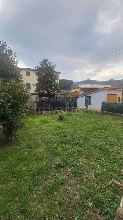 casa indipendente in vendita a Capannori