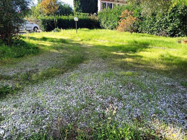 casa indipendente in vendita a Capannori in zona Marlia