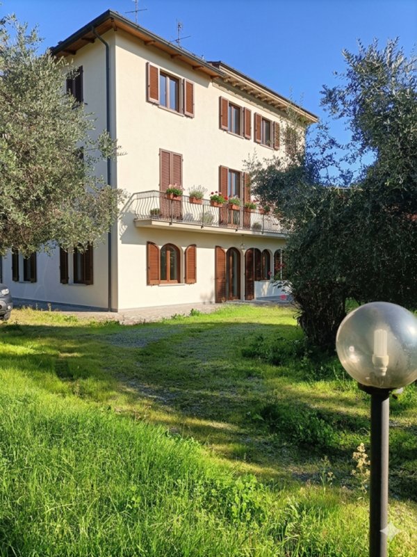 casa indipendente in vendita a Capannori in zona Marlia