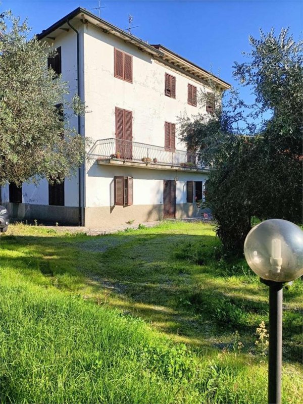 casa indipendente in vendita a Capannori in zona Marlia
