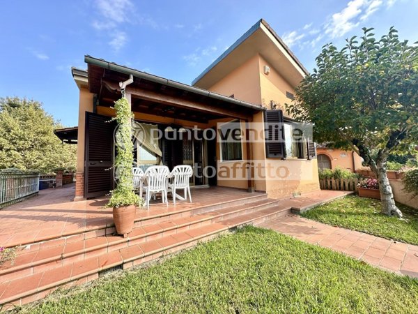 casa indipendente in vendita a Capannori