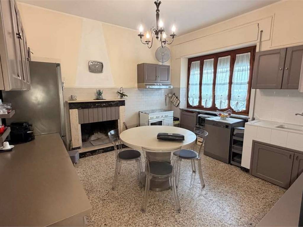 casa indipendente in vendita a Capannori in zona Lammari