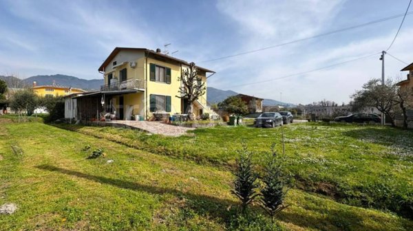 appartamento in vendita a Capannori in zona Marlia