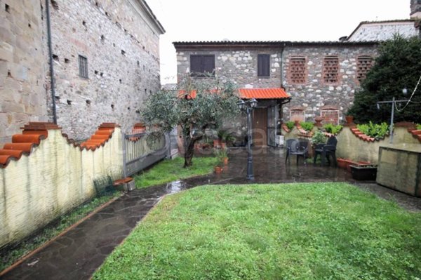casa indipendente in vendita a Capannori in zona Lammari