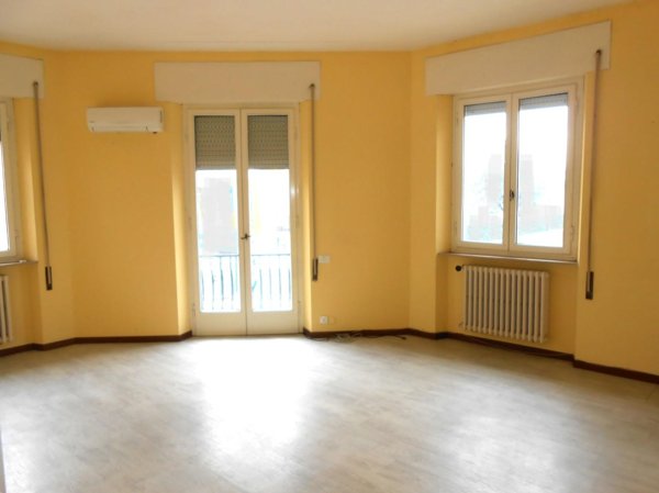 casa indipendente in vendita a Capannori in zona Lunata