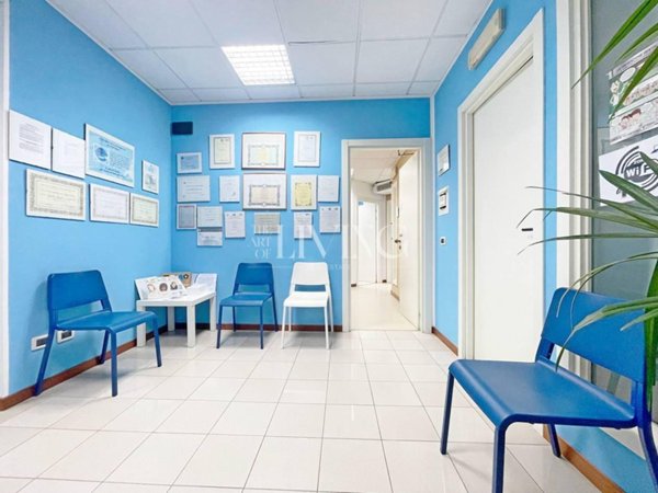 ufficio in vendita a Capannori in zona Guamo