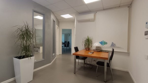 ufficio in vendita a Capannori in zona Lammari