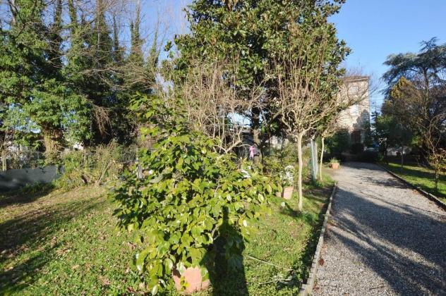 casa indipendente in vendita a Capannori in zona Lunata