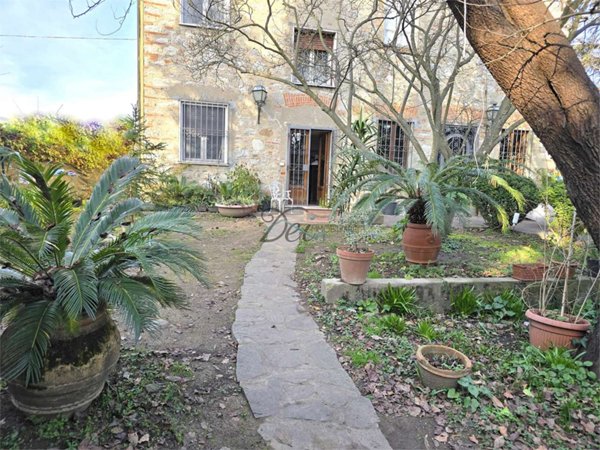 casa indipendente in vendita a Capannori in zona Lunata