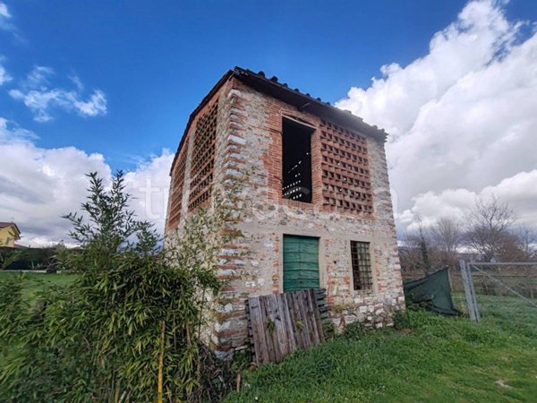 casa indipendente in vendita a Capannori in zona Lammari