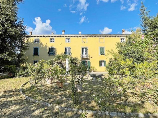 casa indipendente in vendita a Capannori in zona Marlia