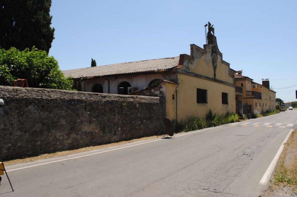 locale commerciale in vendita a Capannori