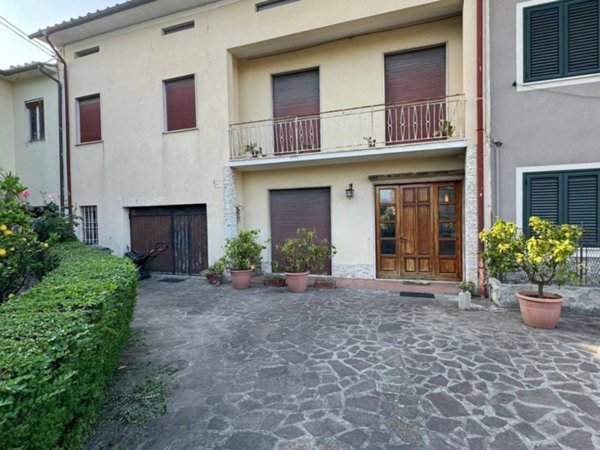 casa indipendente in vendita a Capannori