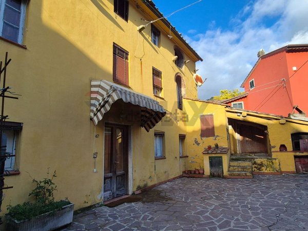 casa indipendente in vendita a Capannori