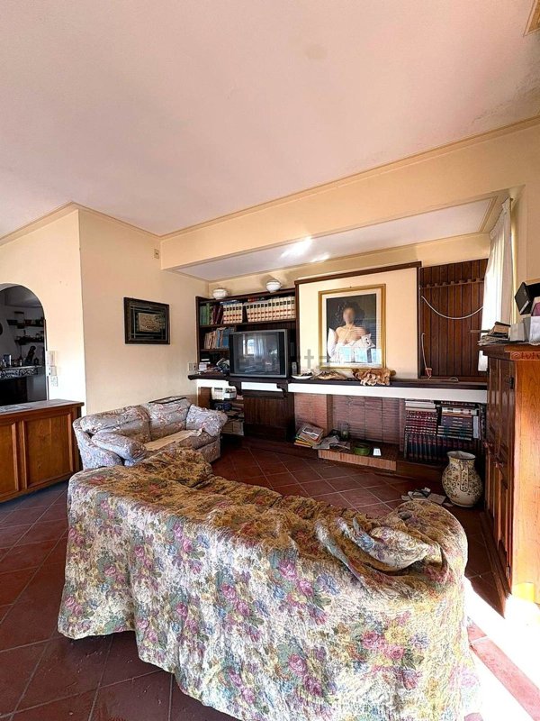 casa semindipendente in vendita a Capannori in zona Segromigno in Monte