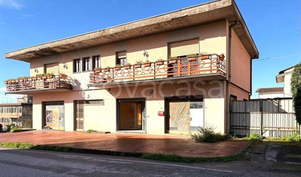 casa semindipendente in vendita a Capannori in zona Segromigno in Monte