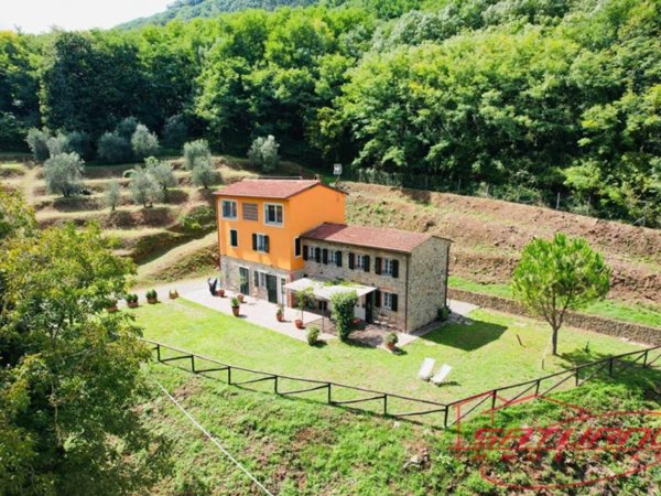 casale in vendita a Capannori in zona San Gennaro