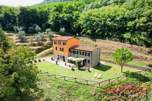 casale in vendita a Capannori in zona San Gennaro