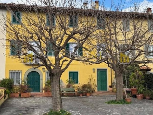 appartamento in vendita a Capannori in zona Lammari